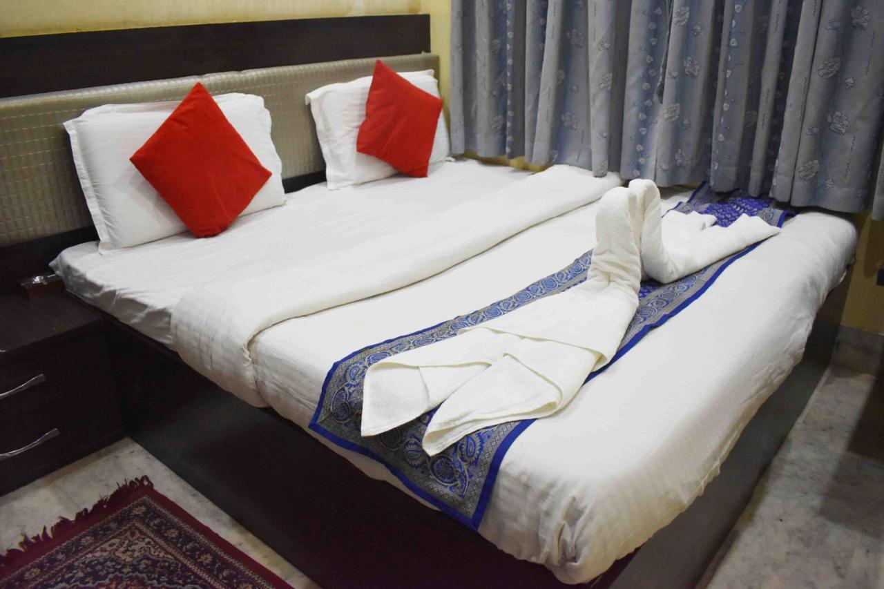 Hotel MRK Varanasi Exterior foto